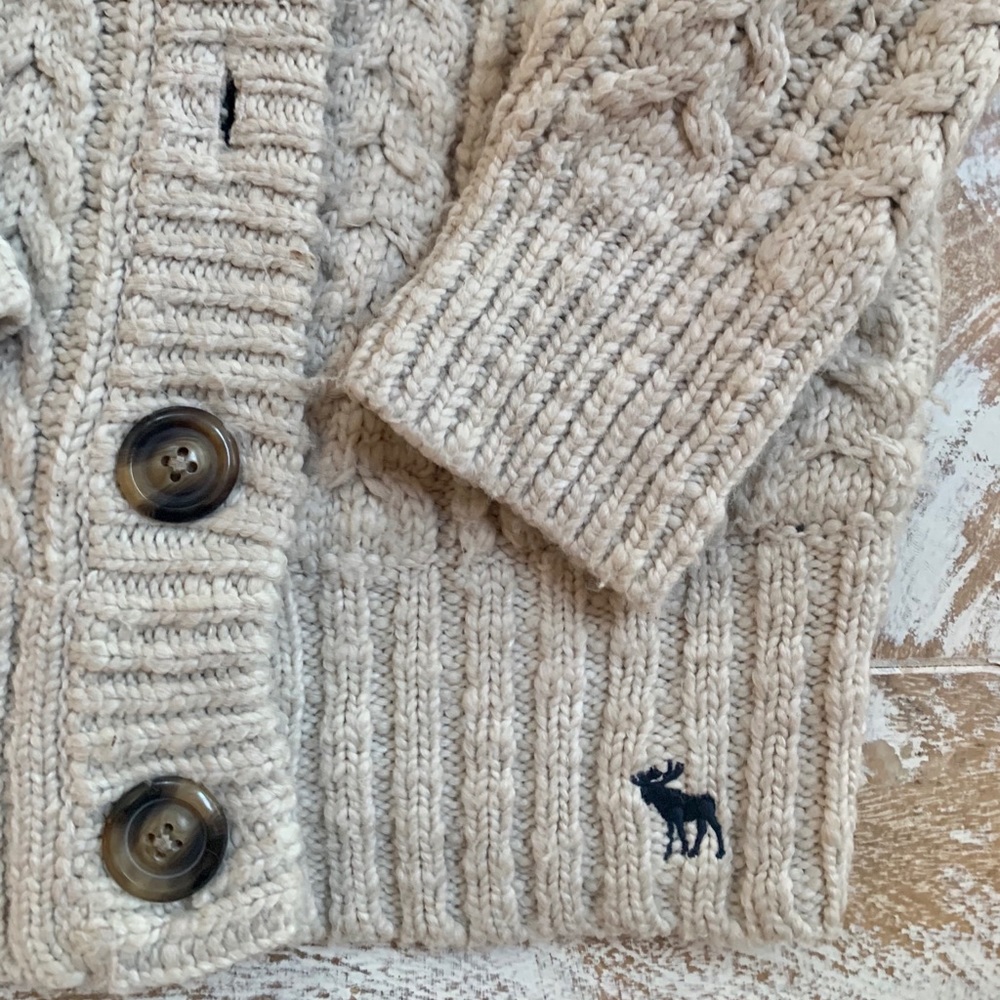 Abercrombie & Fitch Knit Wool Button Sweater - Picture 3 of 9